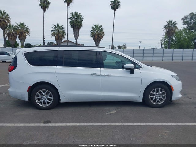 Продажа на аукционе авто 2020 Chrysler Voyager Lxi, vin: 2C4RC1DG9LR268289, номер лота: 44839770