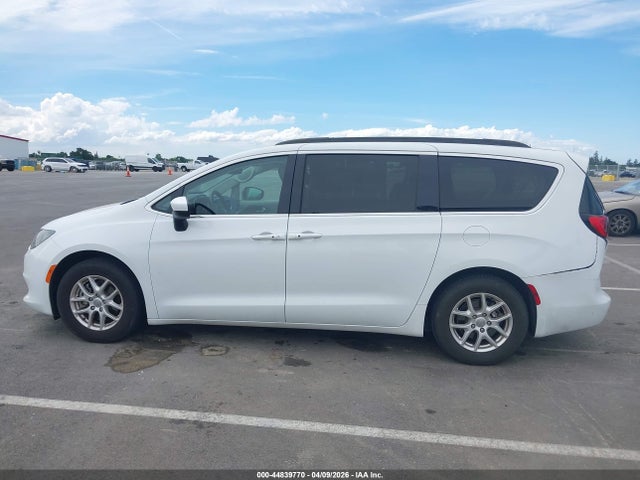 Продажа на аукционе авто 2020 Chrysler Voyager Lxi, vin: 2C4RC1DG9LR268289, номер лота: 44839770