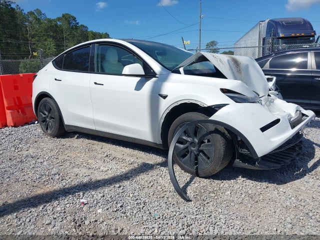 2025 Tesla Model Y Long Range Dual Motor Rear-wheel Drive მანქანა იყიდება აუქციონზე, vin: 7SAYGDED7SA337061, აუქციონის ნომერი: 44839825