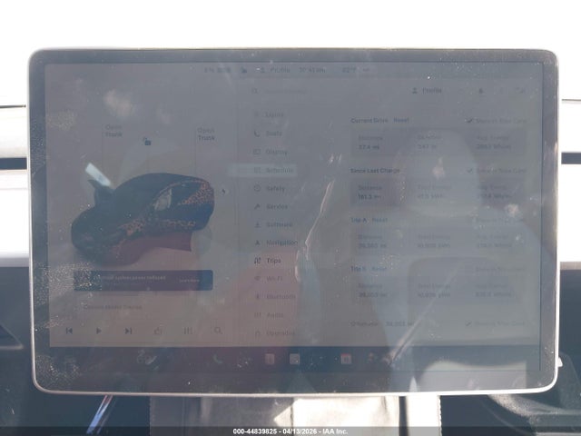 2025 Tesla Model Y Long Range Dual Motor Rear-wheel Drive მანქანა იყიდება აუქციონზე, vin: 7SAYGDED7SA337061, აუქციონის ნომერი: 44839825