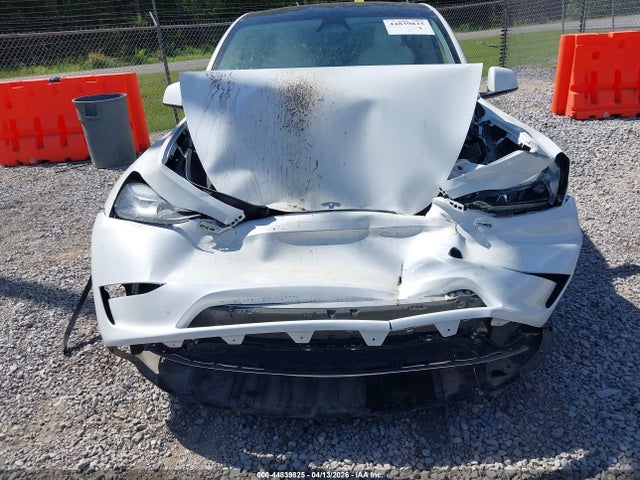2025 Tesla Model Y Long Range Dual Motor Rear-wheel Drive მანქანა იყიდება აუქციონზე, vin: 7SAYGDED7SA337061, აუქციონის ნომერი: 44839825