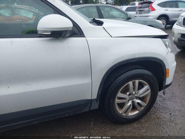WVGAV7AX5GW582545 Volkswagen TIGUAN S