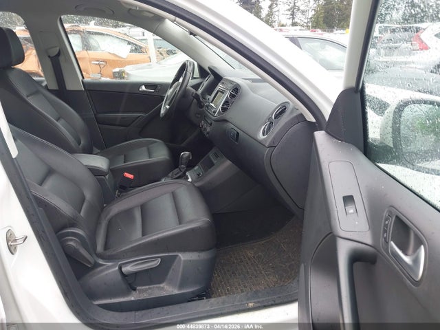 2016 VOLKSWAGEN TIGUAN WVGAV7AX5GW582545 Photo 4