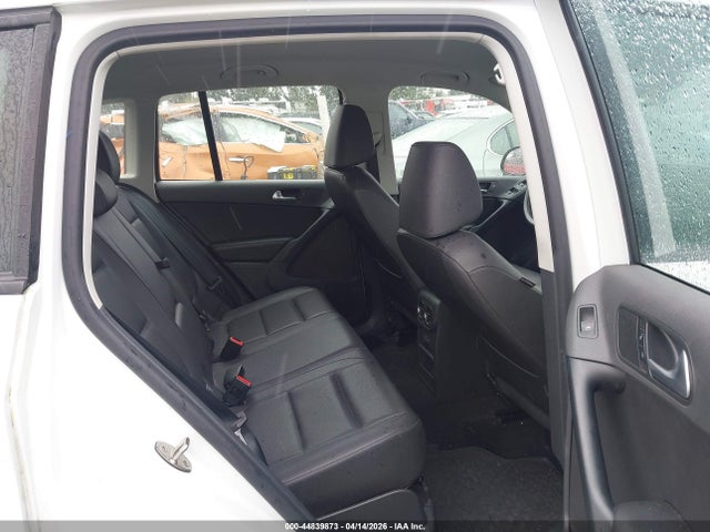 2016 VOLKSWAGEN TIGUAN WVGAV7AX5GW582545 Photo 7