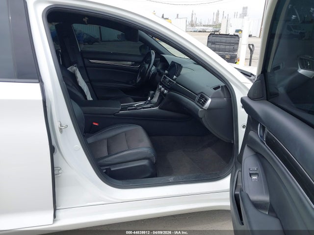 Продажа на аукционе авто 2020 Honda Accord Sport, vin: 1HGCV1F34LA057047, номер лота: 44839912