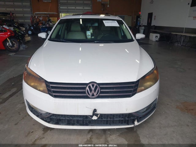 Продаж на аукціоні авто 2015 Volkswagen Passat 1.8t Se, vin: 1VWBS7A34FC065152, номер лоту: 44839915