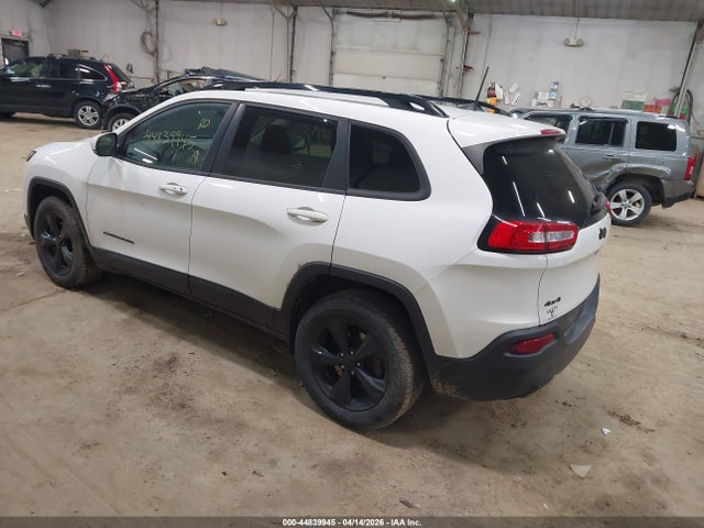 44839945 :رقم المزاد ، 1C4PJMDB8HW537612 vin ، 2017 Jeep Cherokee High Altitude 4x4 مزاد بيع