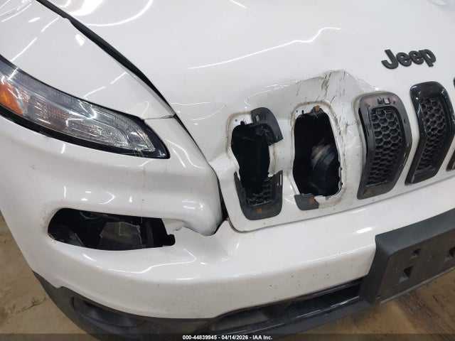 44839945 :رقم المزاد ، 1C4PJMDB8HW537612 vin ، 2017 Jeep Cherokee High Altitude 4x4 مزاد بيع