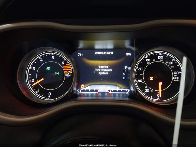 44839945 :رقم المزاد ، 1C4PJMDB8HW537612 vin ، 2017 Jeep Cherokee High Altitude 4x4 مزاد بيع