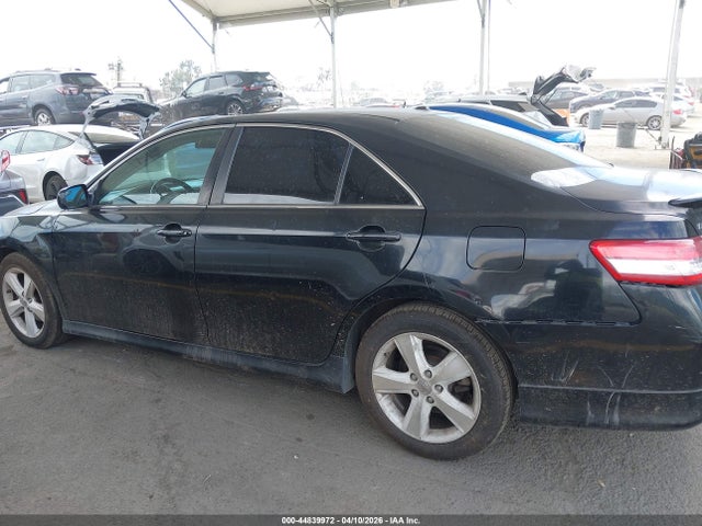 44839972 :رقم المزاد ، 4T1BK3EK6BU623886 vin ، 2011 Toyota Camry Se V6 مزاد بيع