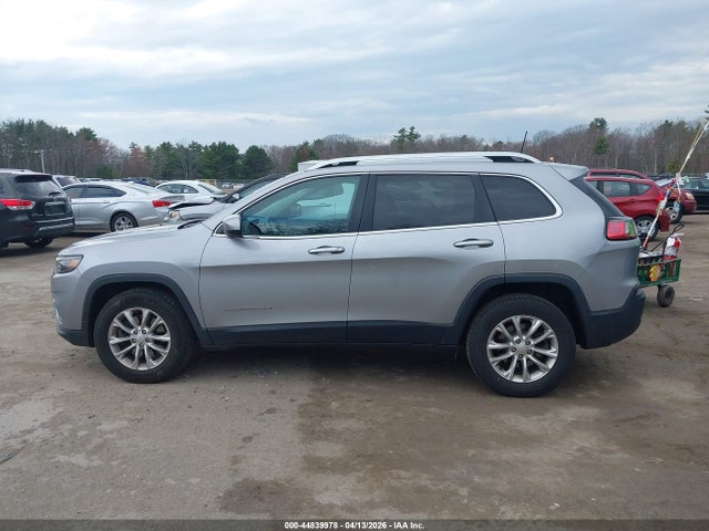 44839978 :رقم المزاد ، 1C4PJMCB9KD169767 vin ، 2019 Jeep Cherokee Latitude 4x4 مزاد بيع