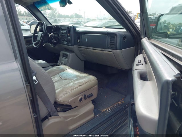 2001 CHEVROLET SUBURBAN 1500 3GNEC16T31G151293 Photo 4