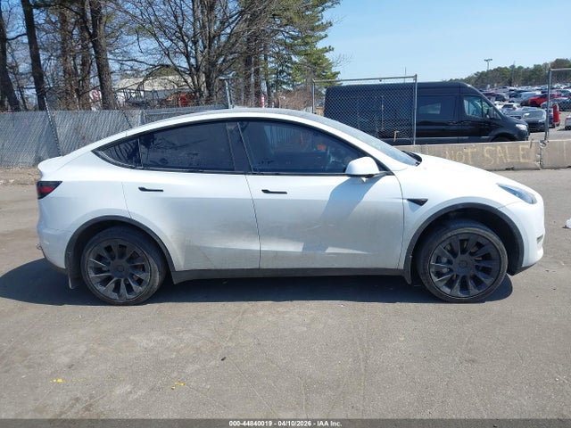 Продажа на аукционе авто 2023 Tesla Model Y Awd/long Range Dual Motor All-wheel Drive, vin: 7SAYGDEE5PF763477, номер лота: 44840019