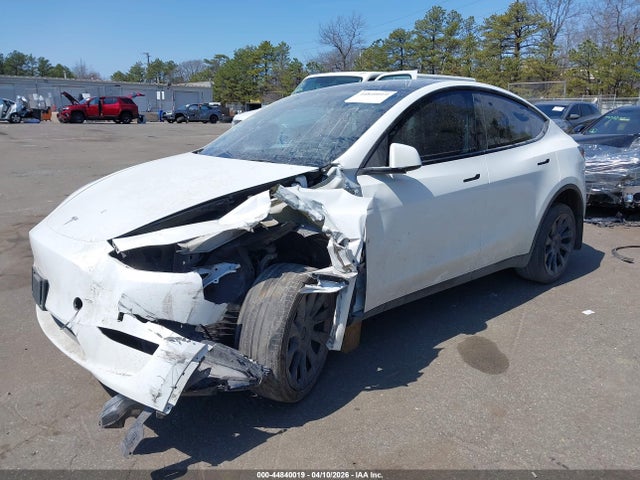Продажа на аукционе авто 2023 Tesla Model Y Awd/long Range Dual Motor All-wheel Drive, vin: 7SAYGDEE5PF763477, номер лота: 44840019
