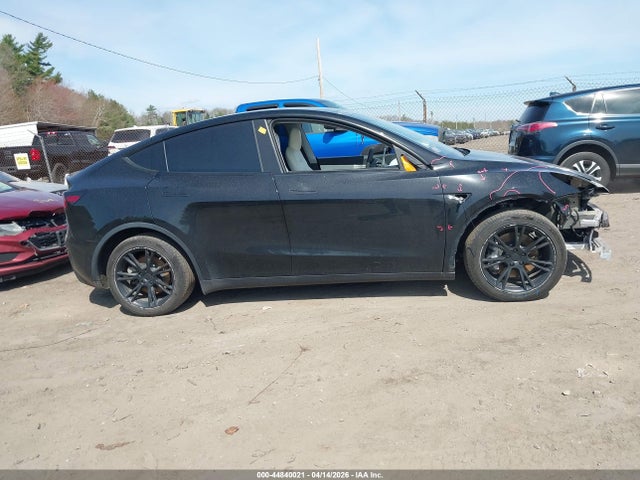 44840021 :رقم المزاد ، 5YJYGDEE1MF158512 vin ، 2021 Tesla Model Y Long Range Dual Motor All-wheel Drive مزاد بيع