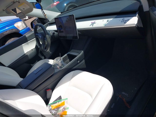 44840021 :رقم المزاد ، 5YJYGDEE1MF158512 vin ، 2021 Tesla Model Y Long Range Dual Motor All-wheel Drive مزاد بيع