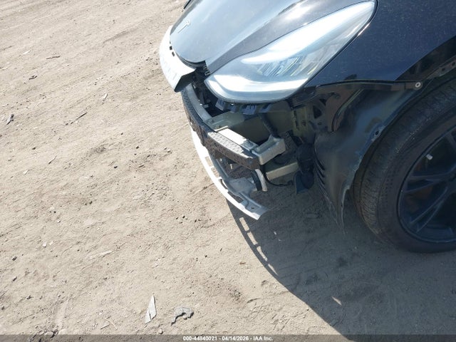 44840021 :رقم المزاد ، 5YJYGDEE1MF158512 vin ، 2021 Tesla Model Y Long Range Dual Motor All-wheel Drive مزاد بيع