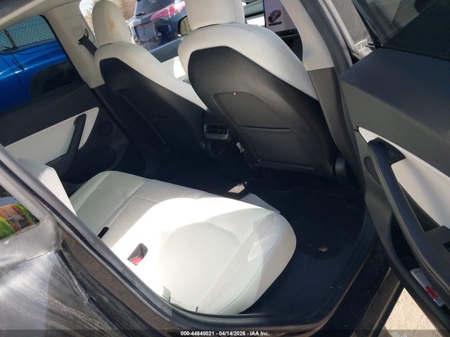 44840021 :رقم المزاد ، 5YJYGDEE1MF158512 vin ، 2021 Tesla Model Y Long Range Dual Motor All-wheel Drive مزاد بيع