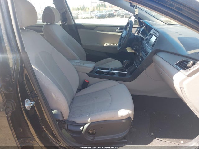 44840031 :رقم المزاد ، 5NPE24AF4GH357706 vin ، 2016 Hyundai Sonata Se مزاد بيع