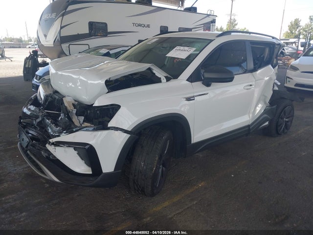 Продаж на аукціоні авто 2022 Volkswagen Taos 1.5t S, vin: 3VVCX7B22NM029392, номер лоту: 44840052