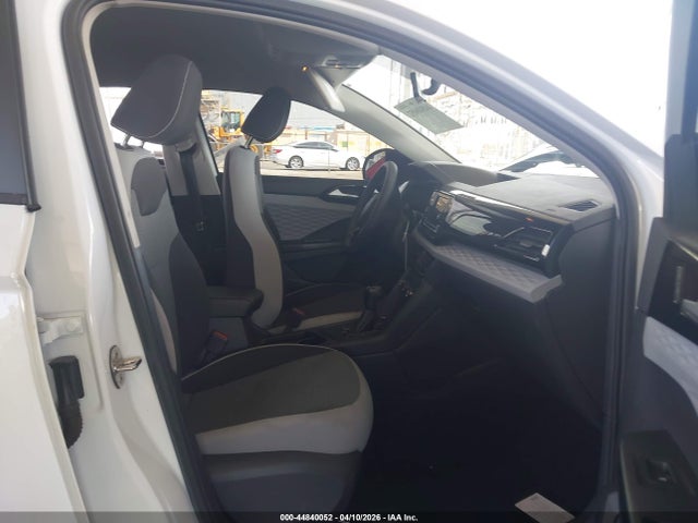 Продаж на аукціоні авто 2022 Volkswagen Taos 1.5t S, vin: 3VVCX7B22NM029392, номер лоту: 44840052