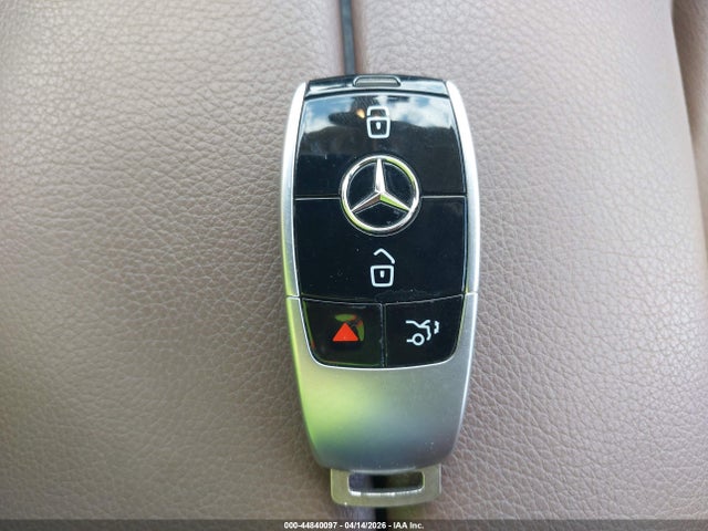 Продажа на аукционе авто 2018 Mercedes-benz E 300 4matic, vin: WDDZF4KB4JA410717, номер лота: 44840097
