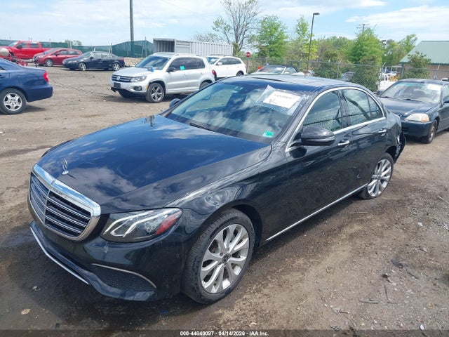 Продажа на аукционе авто 2018 Mercedes-benz E 300 4matic, vin: WDDZF4KB4JA410717, номер лота: 44840097