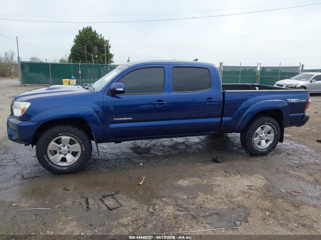 Продажа на аукционе авто 2015 Toyota Tacoma Base V6, vin: 5TFMU4FN0FX029238, номер лота: 44840127