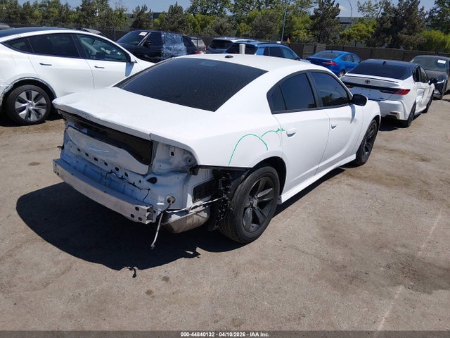 2C3CDXBG3NH212595 Dodge Charger Sxt Rwd