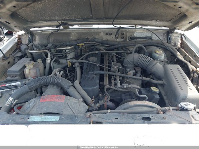 44840162 :رقم المزاد ، 1J4FT68SXXL519814 vin ، 1999 Jeep Cherokee Classic/sport مزاد بيع