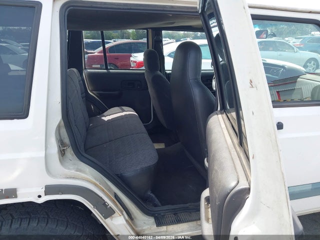 44840162 :رقم المزاد ، 1J4FT68SXXL519814 vin ، 1999 Jeep Cherokee Classic/sport مزاد بيع