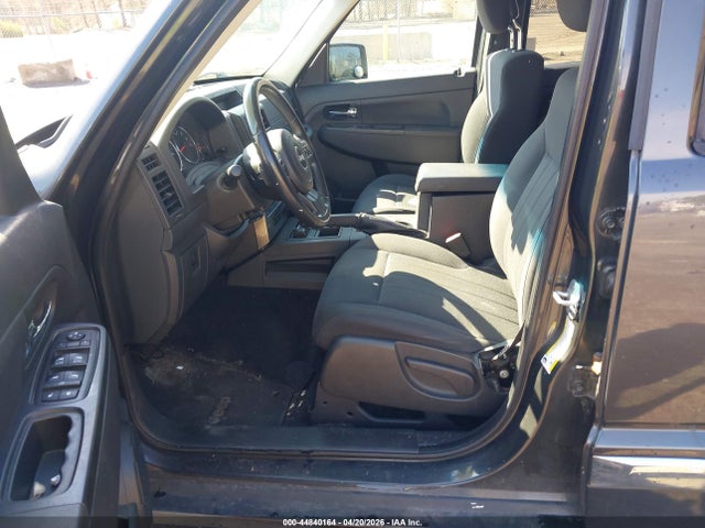 44840164 :رقم المزاد ، 1J4PN2GK2BW593020 vin ، 2011 Jeep Liberty Sport مزاد بيع