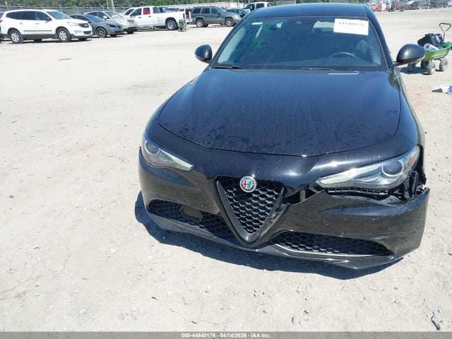 Продажа на аукционе авто 2020 Alfa Romeo Giulia Rwd, vin: ZARFAMAN8L7624333, номер лота: 44840176