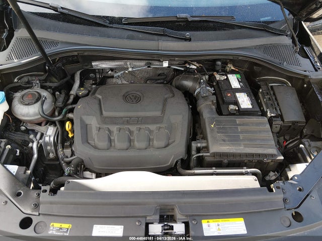 3VVCB7AX4NM140165 Volkswagen Tiguan 2.0t Se R-line Black