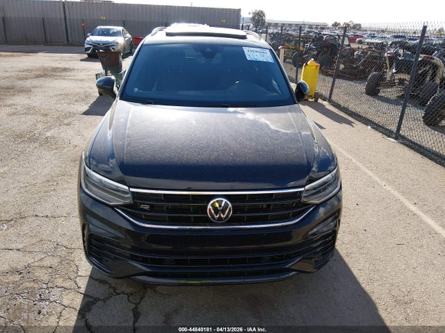 3VVCB7AX4NM140165 Volkswagen Tiguan 2.0t Se R-line Black