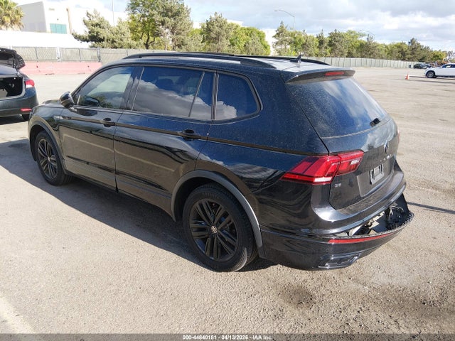 3VVCB7AX4NM140165 Volkswagen Tiguan 2.0t Se R-line Black
