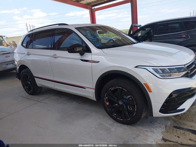 2024 Volkswagen Tiguan 2.0t Se R-line Black მანქანა იყიდება აუქციონზე, vin: 3VVCB7AX9RM204481, აუქციონის ნომერი: 44840216