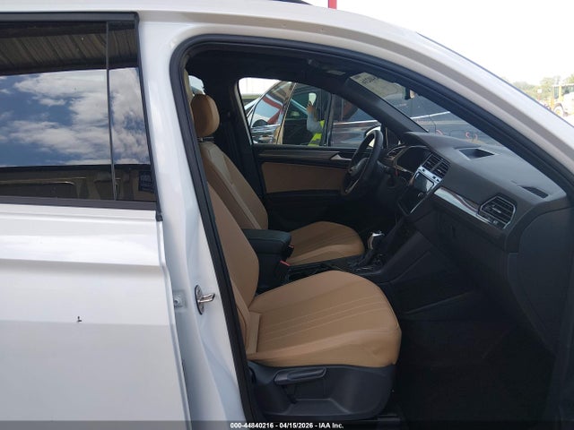 2024 Volkswagen Tiguan 2.0t Se R-line Black მანქანა იყიდება აუქციონზე, vin: 3VVCB7AX9RM204481, აუქციონის ნომერი: 44840216