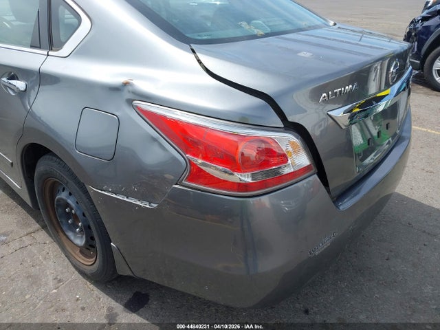 Nissan Altima 2.5 S 2015 1N4AL3AP9FC186515 Image 17