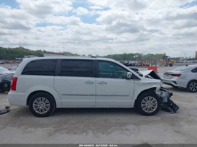 44840232 :رقم المزاد ، 2C4RC1GG7FR529144 vin ، 2015 Chrysler Town & Country Limited Platinum مزاد بيع