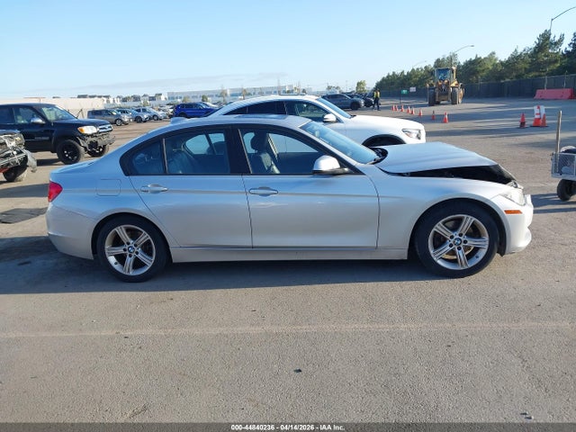 Aukcja sprzedaży 2013 Bmw 328i, vin: WBA3A5G54DNP26409, numer aukcji: 44840236