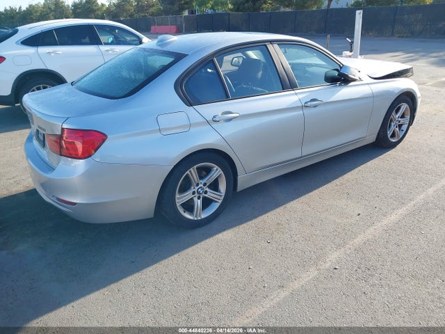 Aukcja sprzedaży 2013 Bmw 328i, vin: WBA3A5G54DNP26409, numer aukcji: 44840236