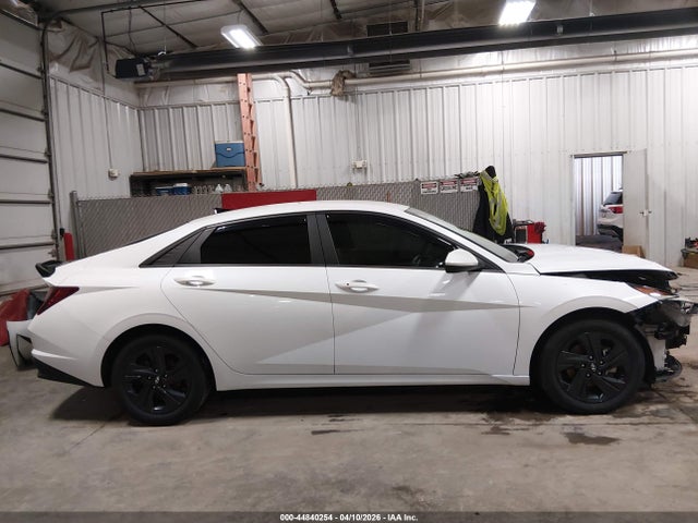 2022 Hyundai Elantra Sel მანქანა იყიდება აუქციონზე, vin: 5NPLM4AG8NH068268, აუქციონის ნომერი: 44840254