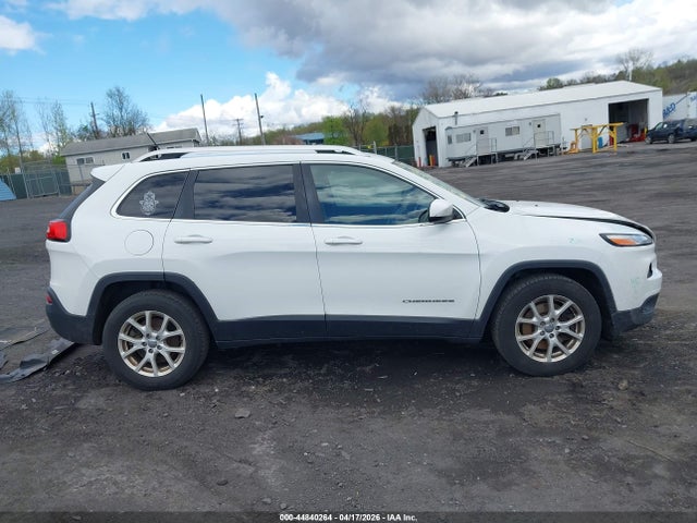 Продажа на аукционе авто 2015 Jeep Cherokee Latitude, vin: 1C4PJMCS3FW624378, номер лота: 44840264