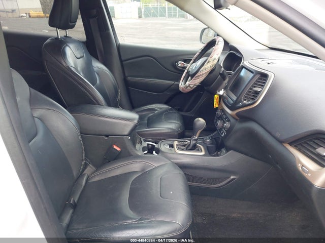 Продажа на аукционе авто 2015 Jeep Cherokee Latitude, vin: 1C4PJMCS3FW624378, номер лота: 44840264