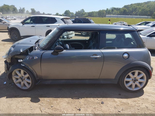 44840265 :رقم المزاد ، WMWRE33483TD60533 vin ، 2003 Mini Cooper S مزاد بيع