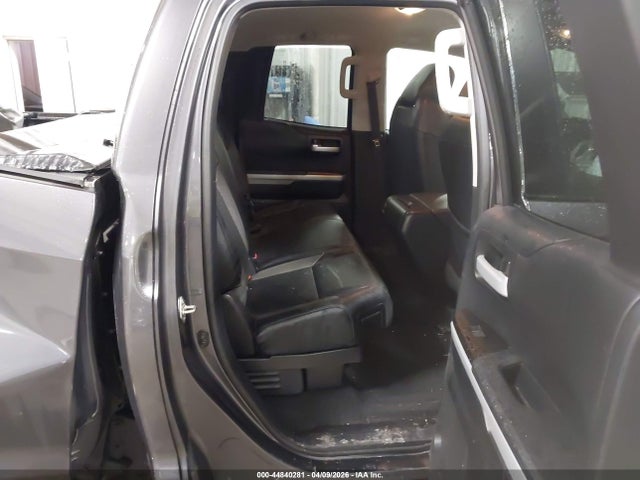 Продаж на аукціоні авто 2018 Toyota Tundra Limited 5.7l V8, vin: 5TFBW5F19JX695186, номер лоту: 44840281