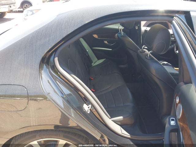Продажа на аукционе авто 2017 Mercedes-benz C 300, vin: 55SWF4JB3HU208420, номер лота: 44840300