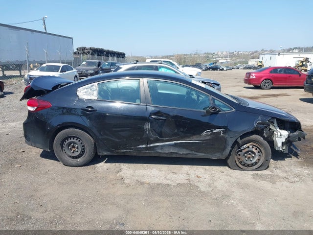 44840301 :رقم المزاد ، 3KPFK4A73HE043855 vin ، 2017 Kia Forte Lx مزاد بيع