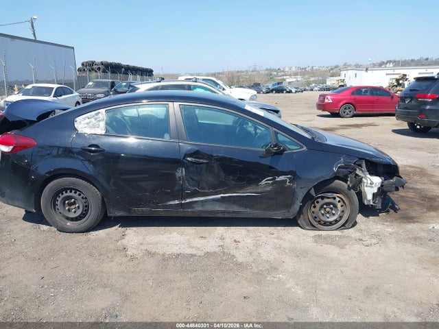44840301 :رقم المزاد ، 3KPFK4A73HE043855 vin ، 2017 Kia Forte Lx مزاد بيع